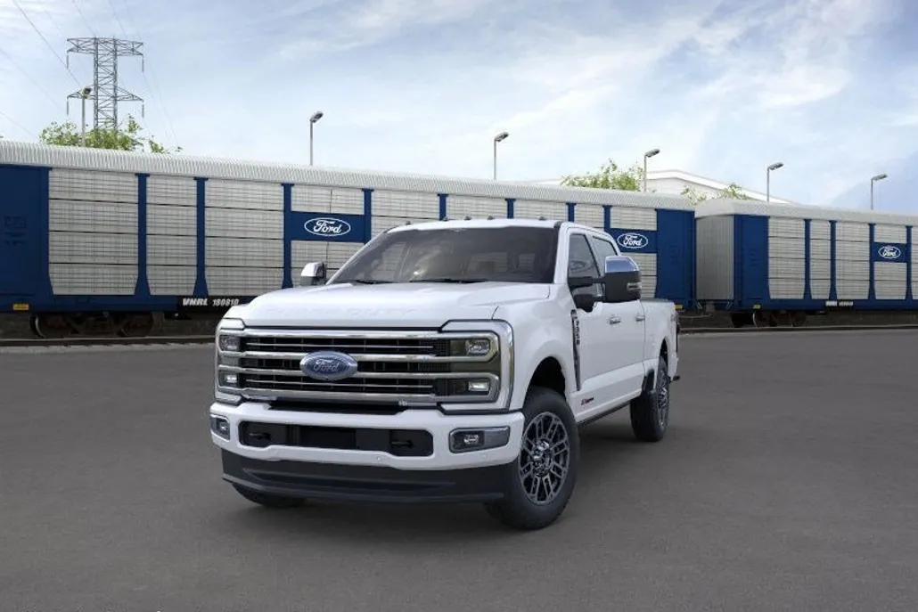 2025 Ford F-350 Platinum photo 1