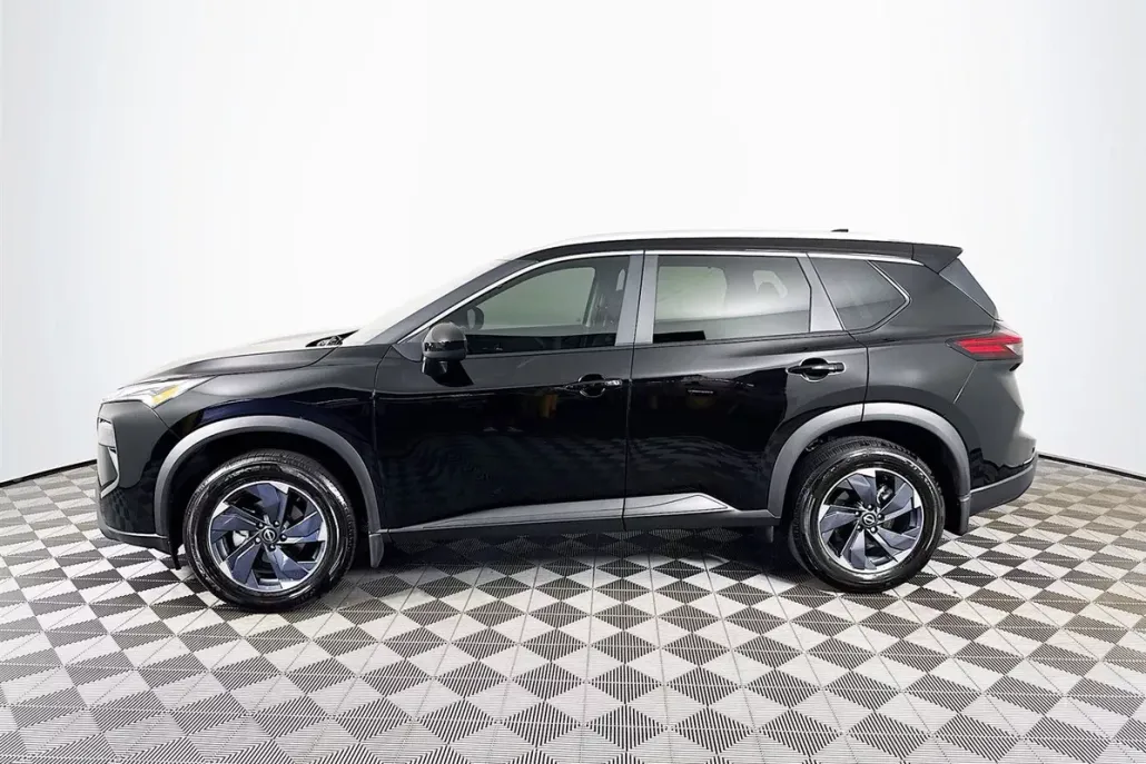 2024 Nissan Rogue SV photo 1