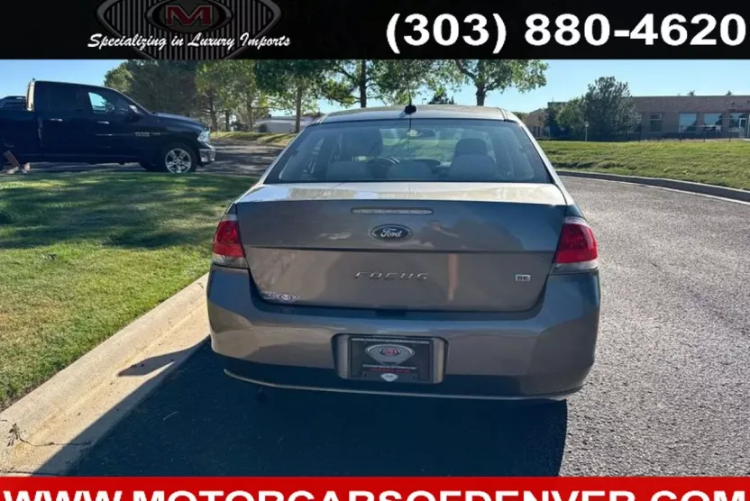 2011 Ford Focus SE photo 1