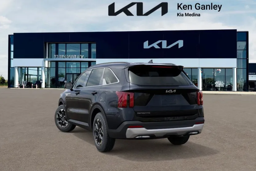 2026 Kia Sorento S photo 1