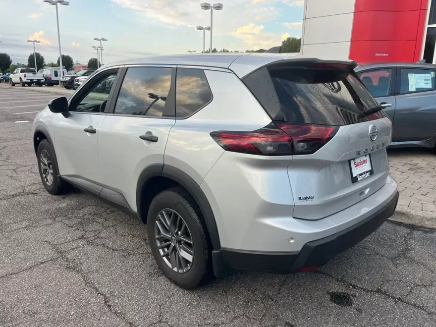 2025 Nissan Rogue S photo 1