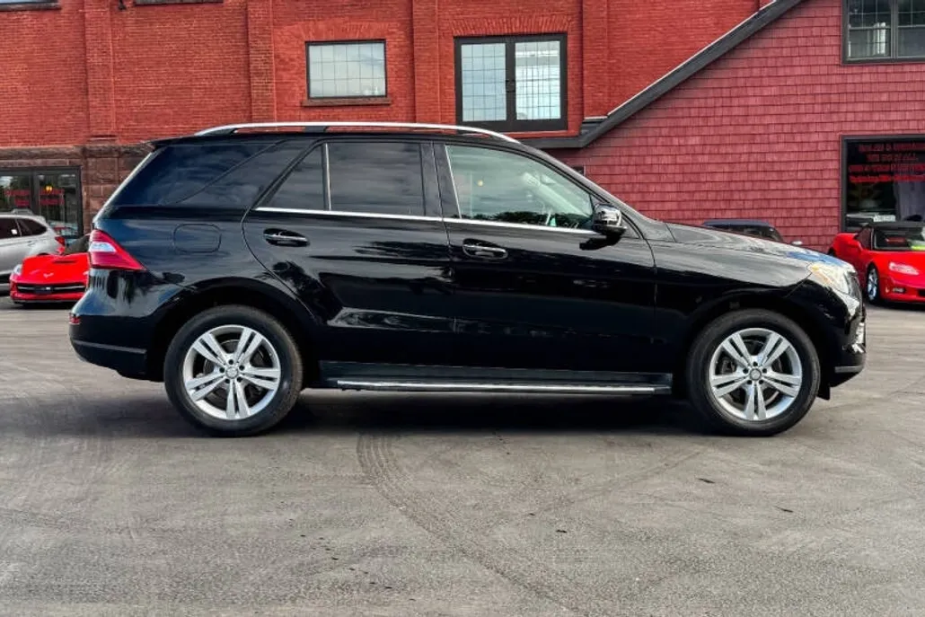 2013 Mercedes Benz ML 350 BlueTEC photo 1