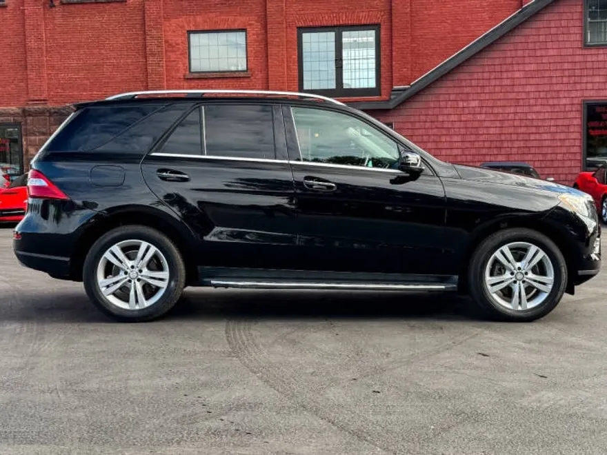 2013 Mercedes Benz ML 350 BlueTEC photo 1