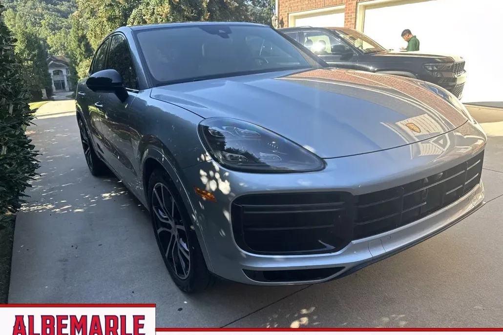 2021 Porsche Cayenne Coupe Turbo photo 1