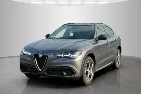 2024 Alfa Romeo Stelvio Ti photo 3