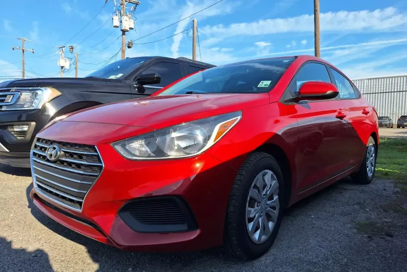 2021 Hyundai Accent SE photo 1