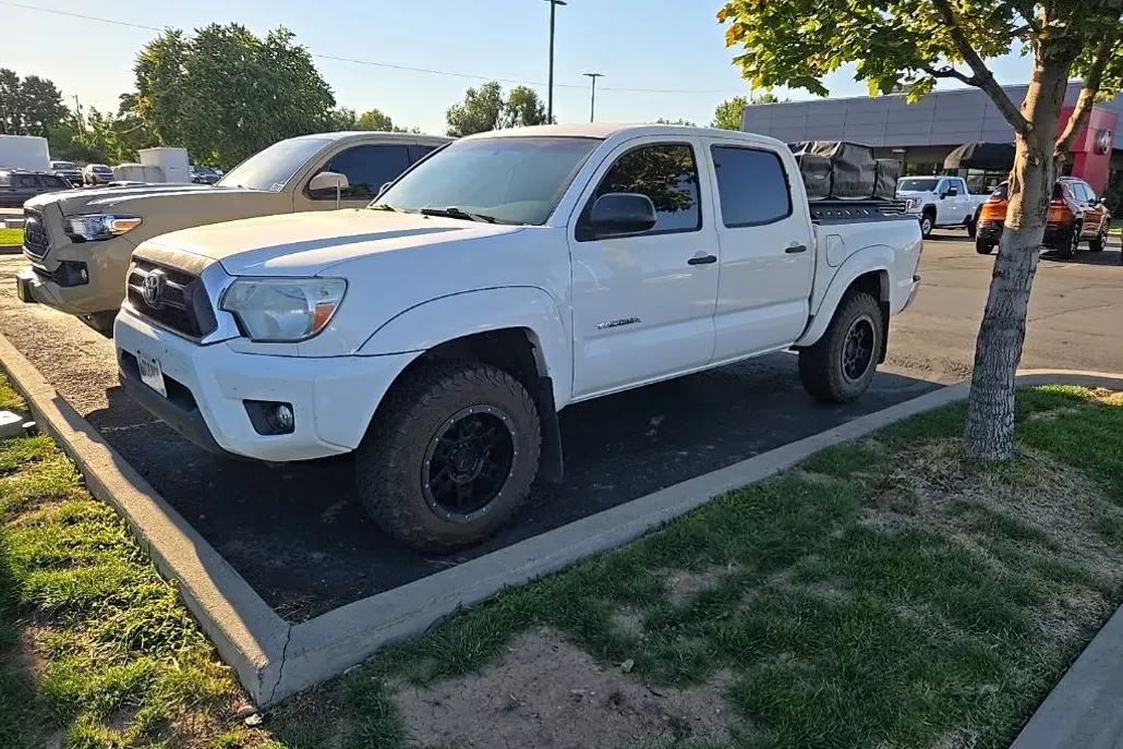2014 Toyota Tacoma Base V6 photo 1