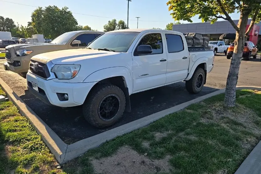 2014 Toyota Tacoma Base V6 photo 1