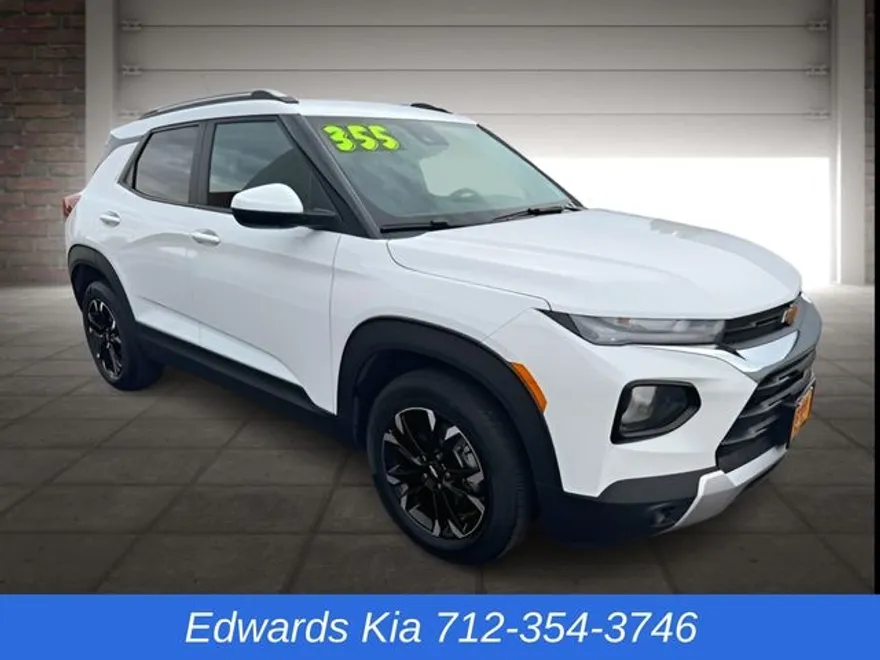 2023 Chevrolet Trailblazer LT photo 1