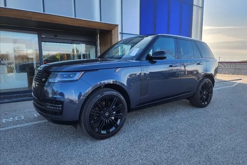 2025 Land Rover Range Rover SE photo 1