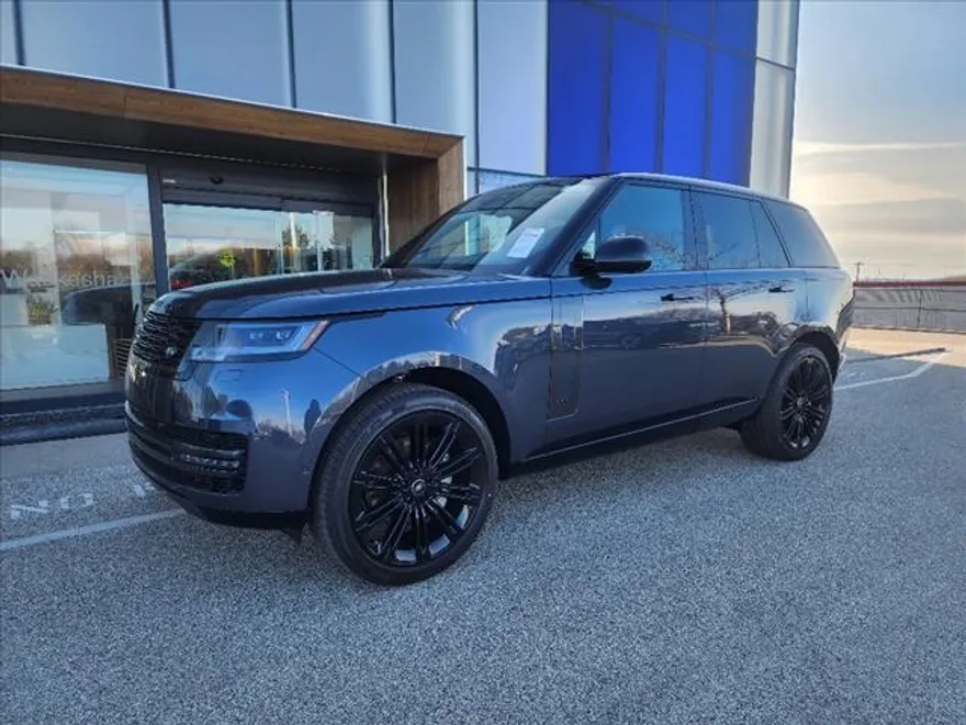2025 Land Rover Range Rover SE photo 1