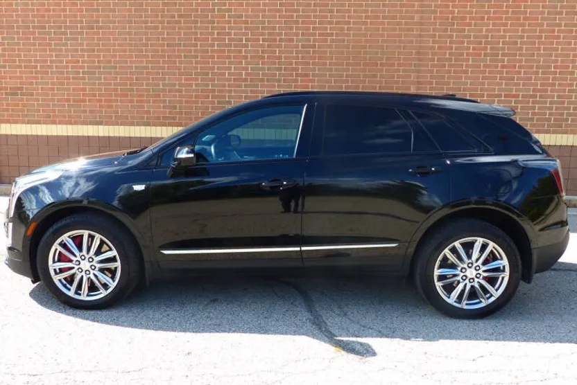 2023 Cadillac XT5 Sport photo 1