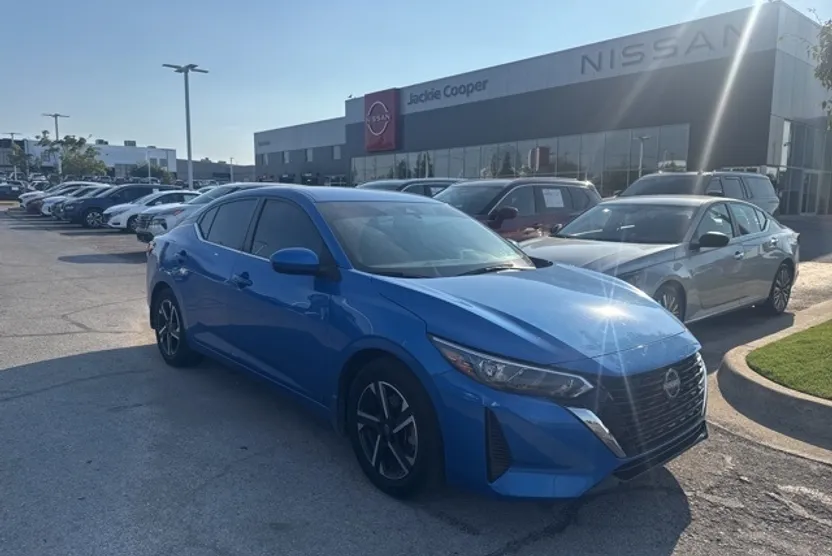 2024 Nissan Sentra SV photo 1