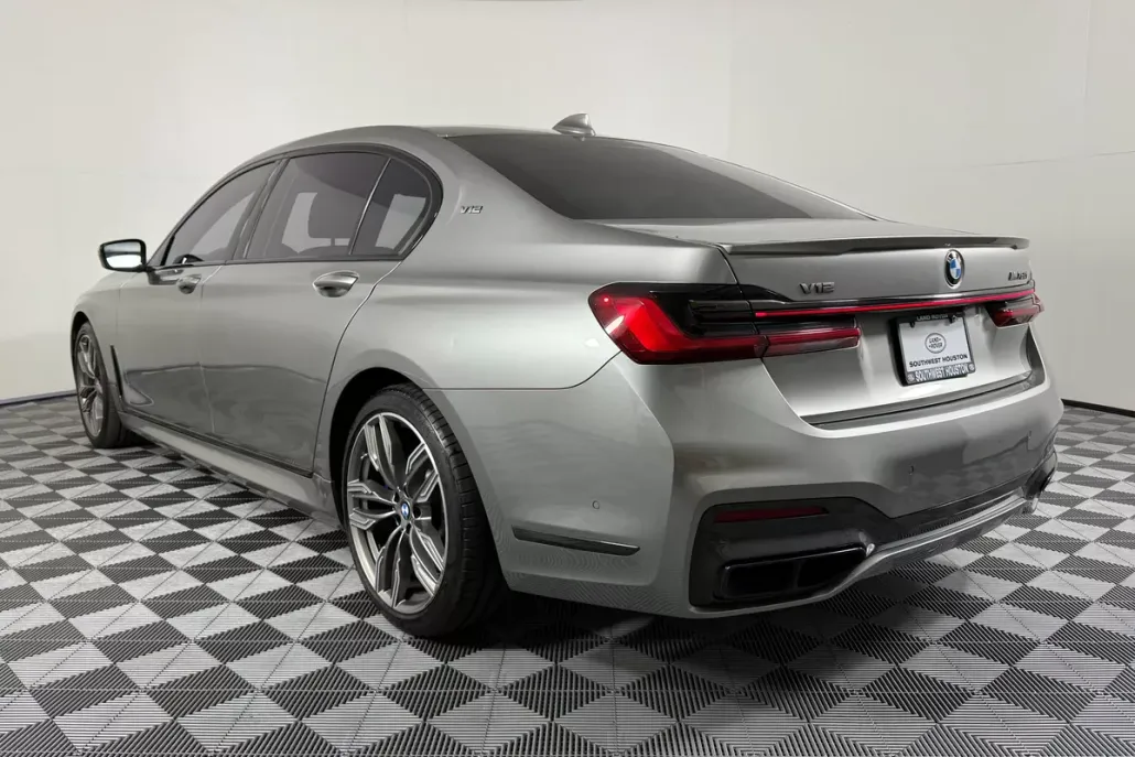 2020 Bmw M760i photo 1