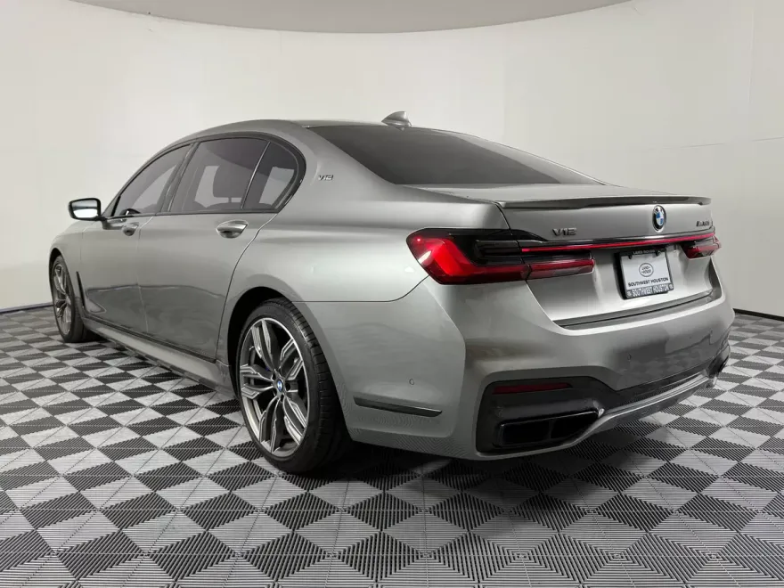 2020 Bmw M760i photo 1