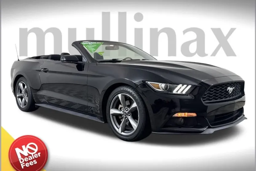 2015 Ford Mustang V6 Convertible photo 1