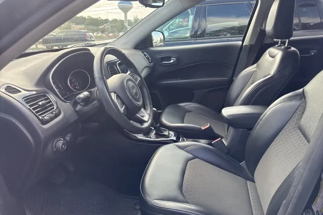 2019 Jeep Compass Altitude photo 1