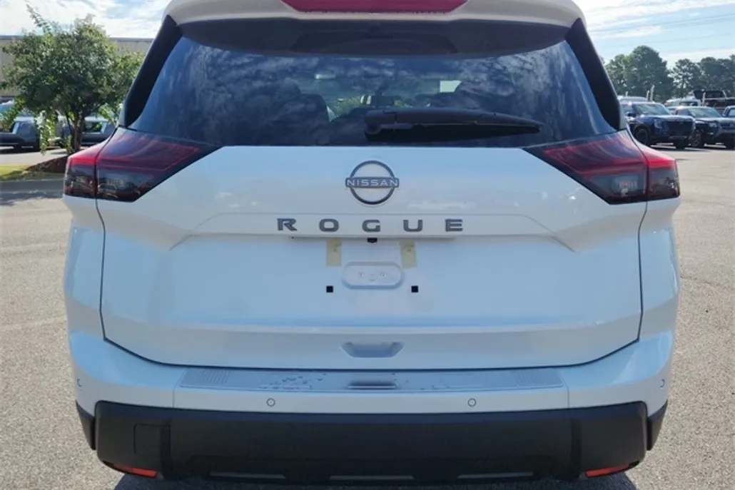 2026 Nissan Rogue SV photo 1