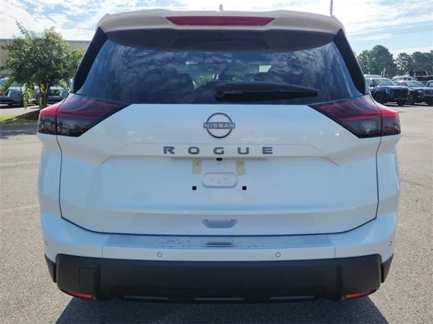 2026 Nissan Rogue SV photo 1