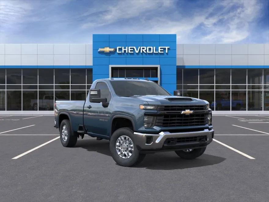 2026 Chevrolet Silverado 3500HD photo 1