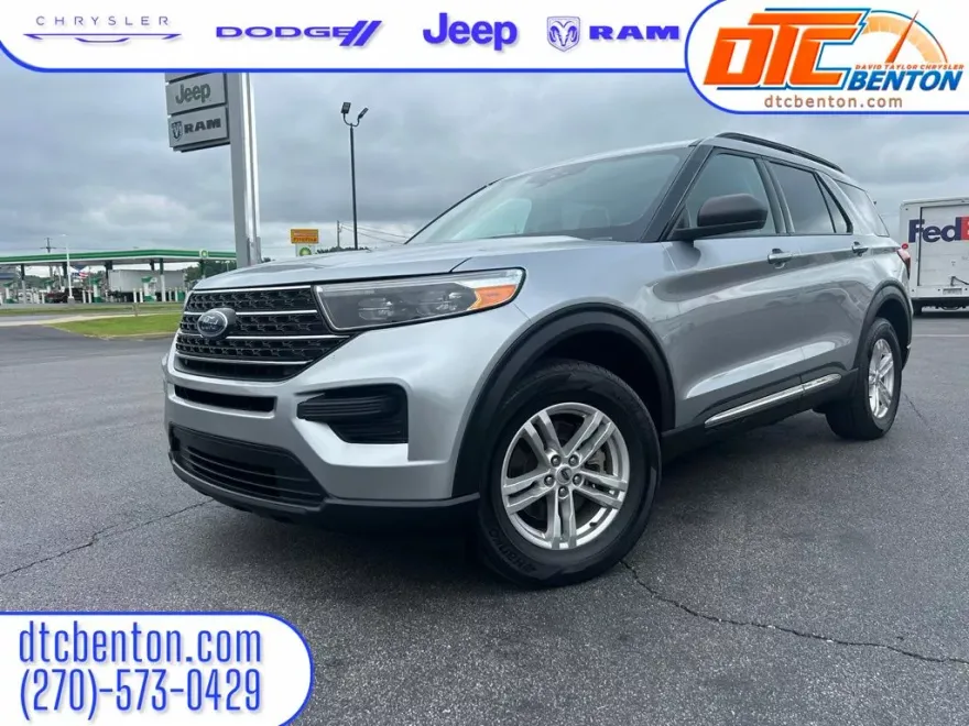 2022 Ford Explorer XLT photo 1