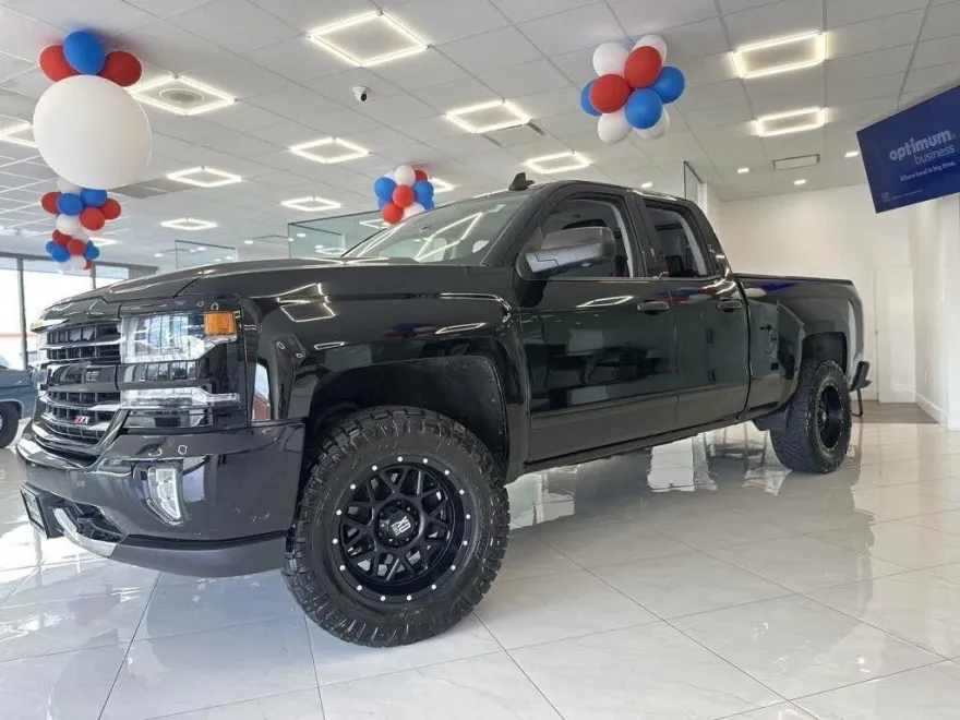 2017 Chevrolet Silverado 1500 LTZ photo 1