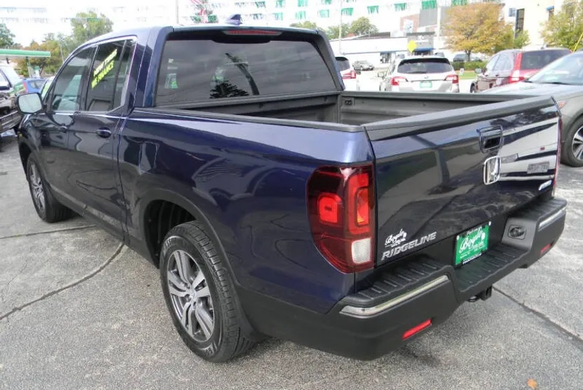 2017 Honda Ridgeline RTS photo 1