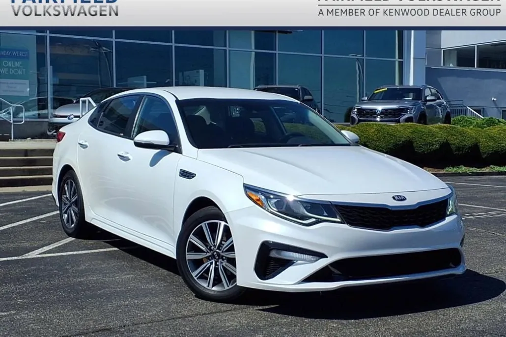 2019 Kia Optima LX photo 1
