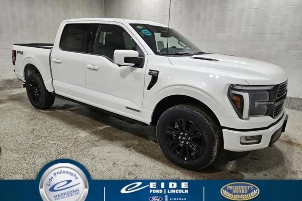 2025 Ford F-150 Platinum photo 1