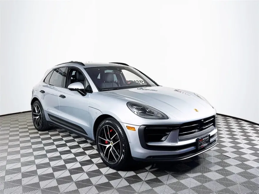 2023 Porsche Macan S photo 1