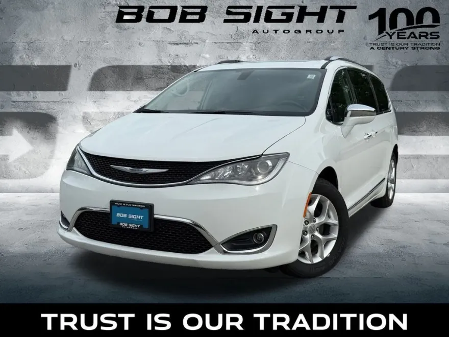 2020 Chrysler Pacifica Limited photo 1