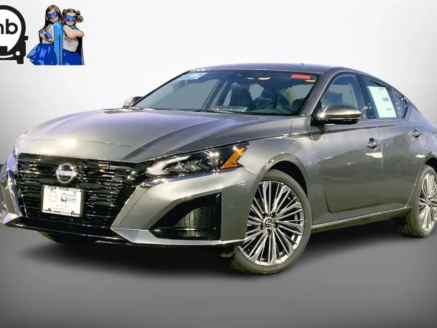 2025 Nissan Altima SL photo 1