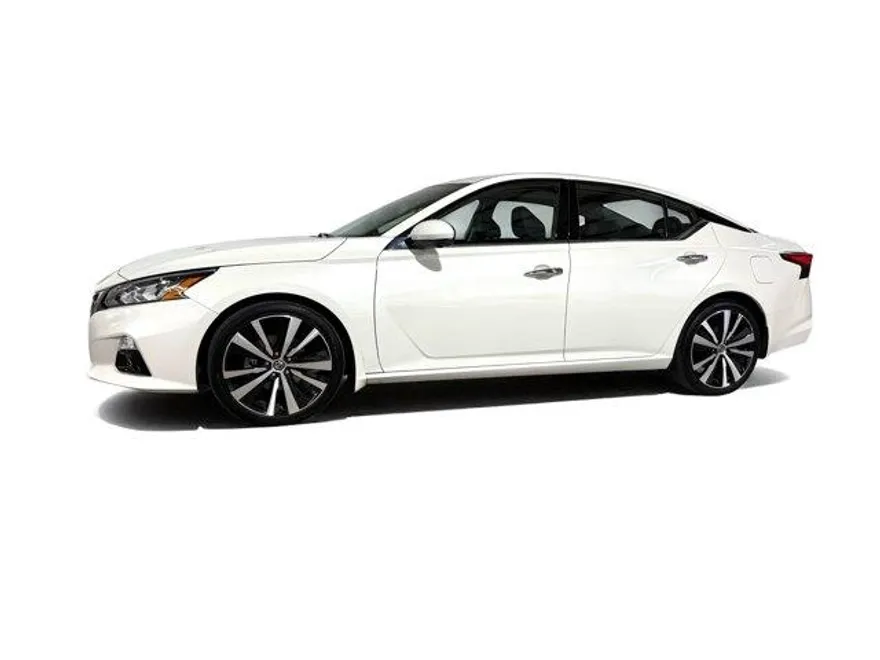 2020 Nissan Altima 2.5 Platinum photo 1