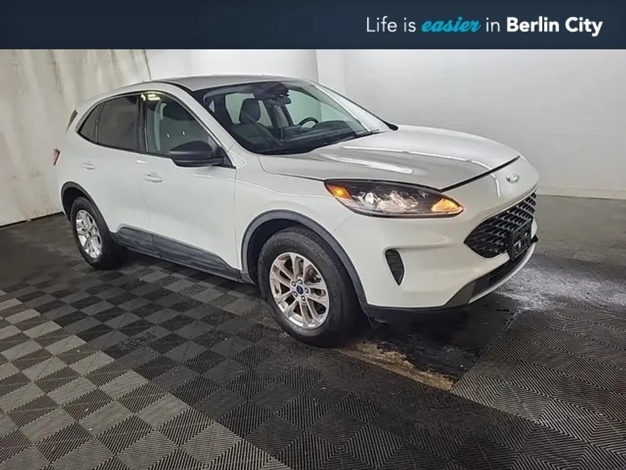 2022 Ford Escape SE photo 1