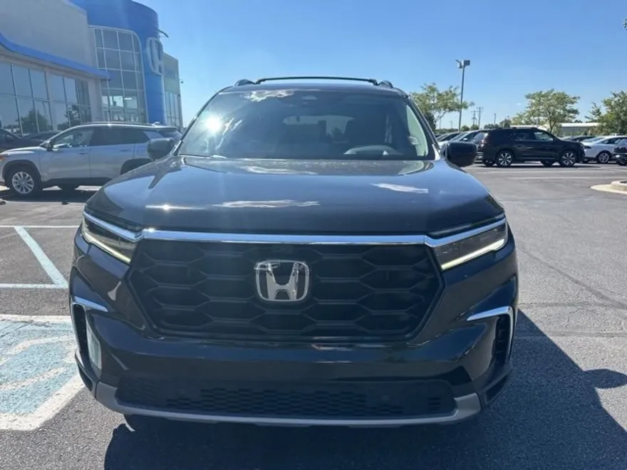 2023 Honda Pilot Elite photo 1