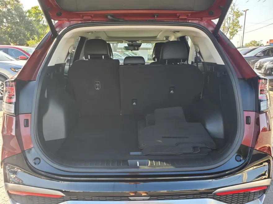 2023 Kia Sportage photo 1