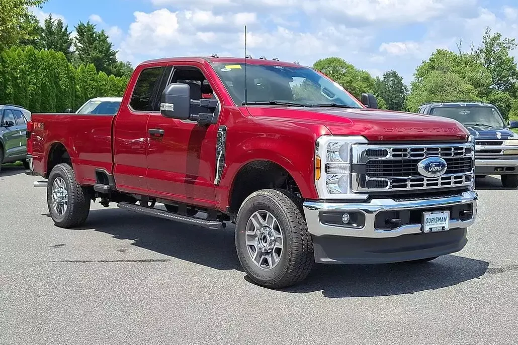 2025 Ford F-350 XLT photo 1