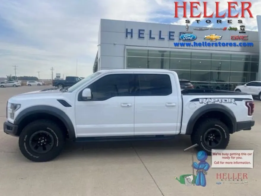 2017 Ford F-150 Raptor photo 1