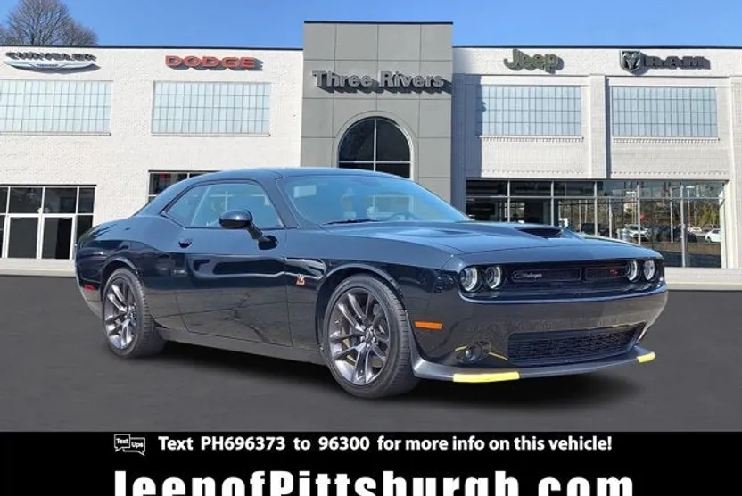 2023 Dodge Challenger R/T Scat Pack photo 1