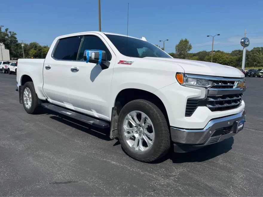 2022 Chevrolet Silverado 1500 LTZ photo 1