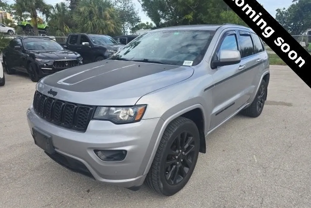 2019 Jeep Grand Cherokee Altitude photo 1