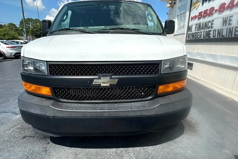 2019 Chevrolet Express 2500 Cargo photo 1