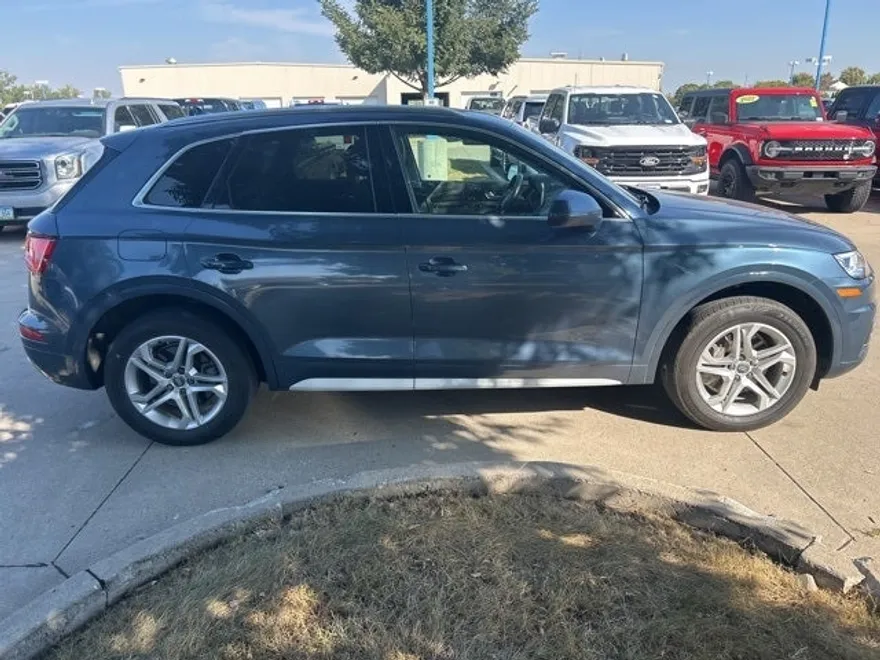 2018 Audi Q5 2.0T Premium photo 1