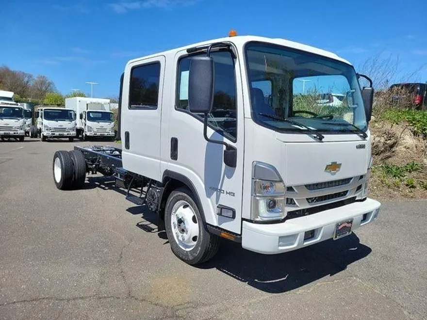 2024 Chevrolet Silverado 4500HD Base photo 1