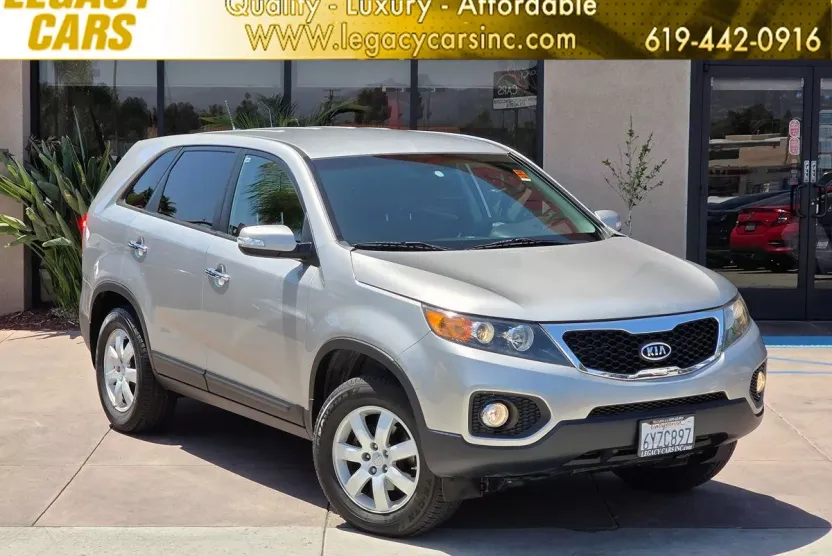 2013 Kia Sorento LX photo 1