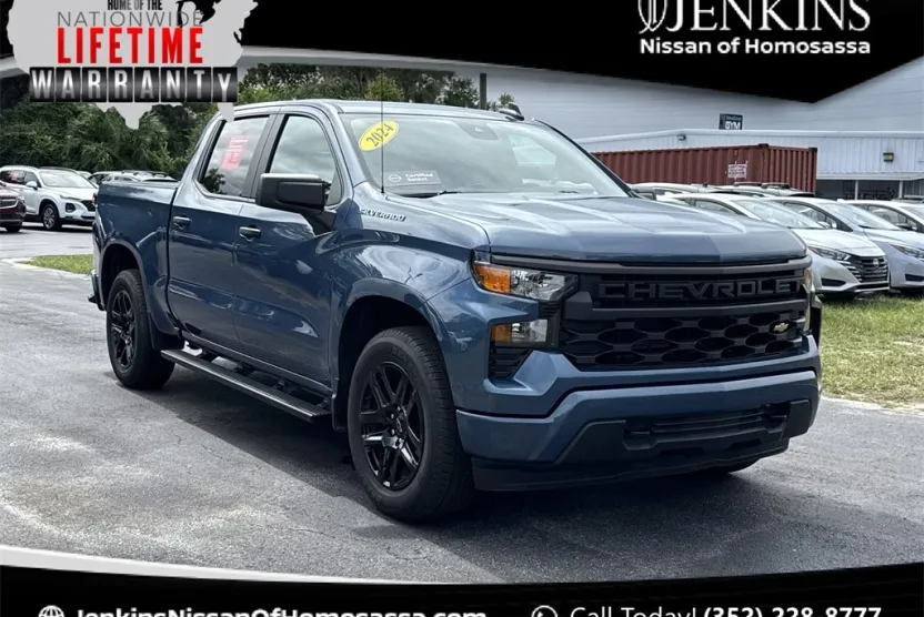 2024 Chevrolet Silverado 1500 Custom photo 1