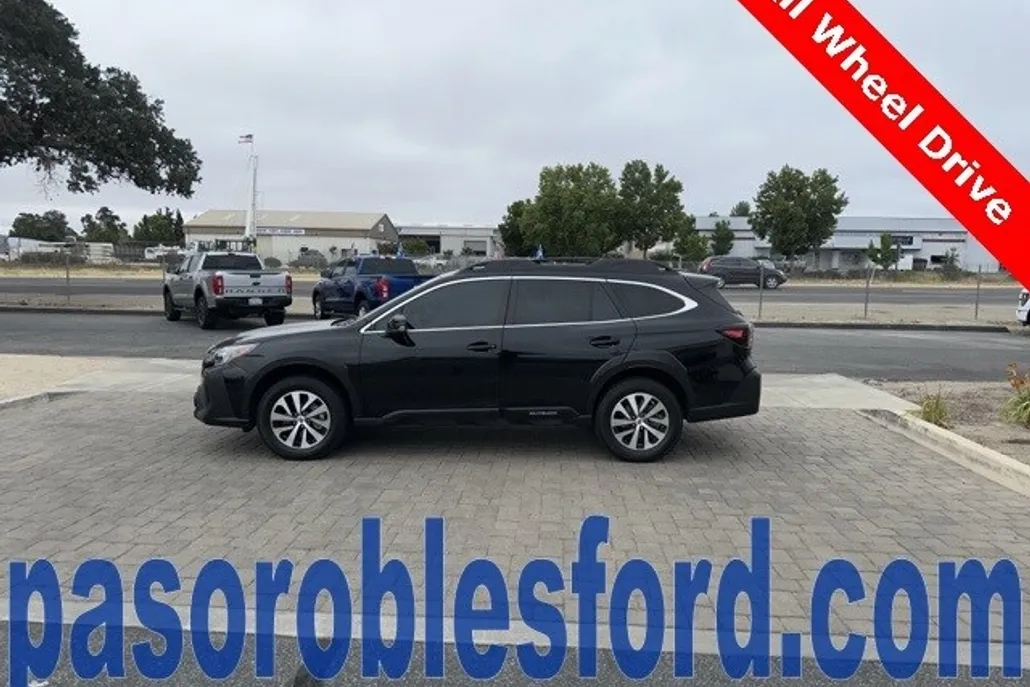 2023 Subaru Outback Premium photo 1
