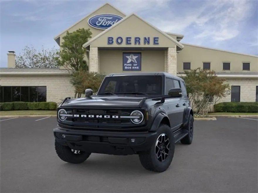 2025 Ford Bronco Outer Banks photo 1