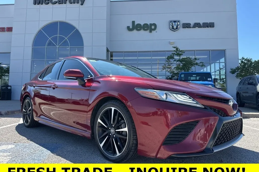 2018 Toyota Camry XSE photo 1