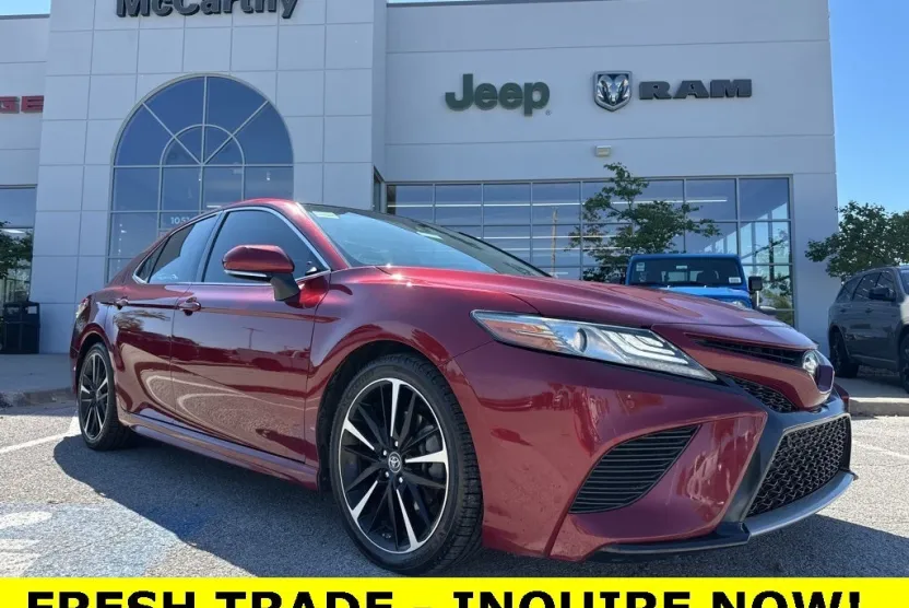 2018 Toyota Camry XSE photo 1